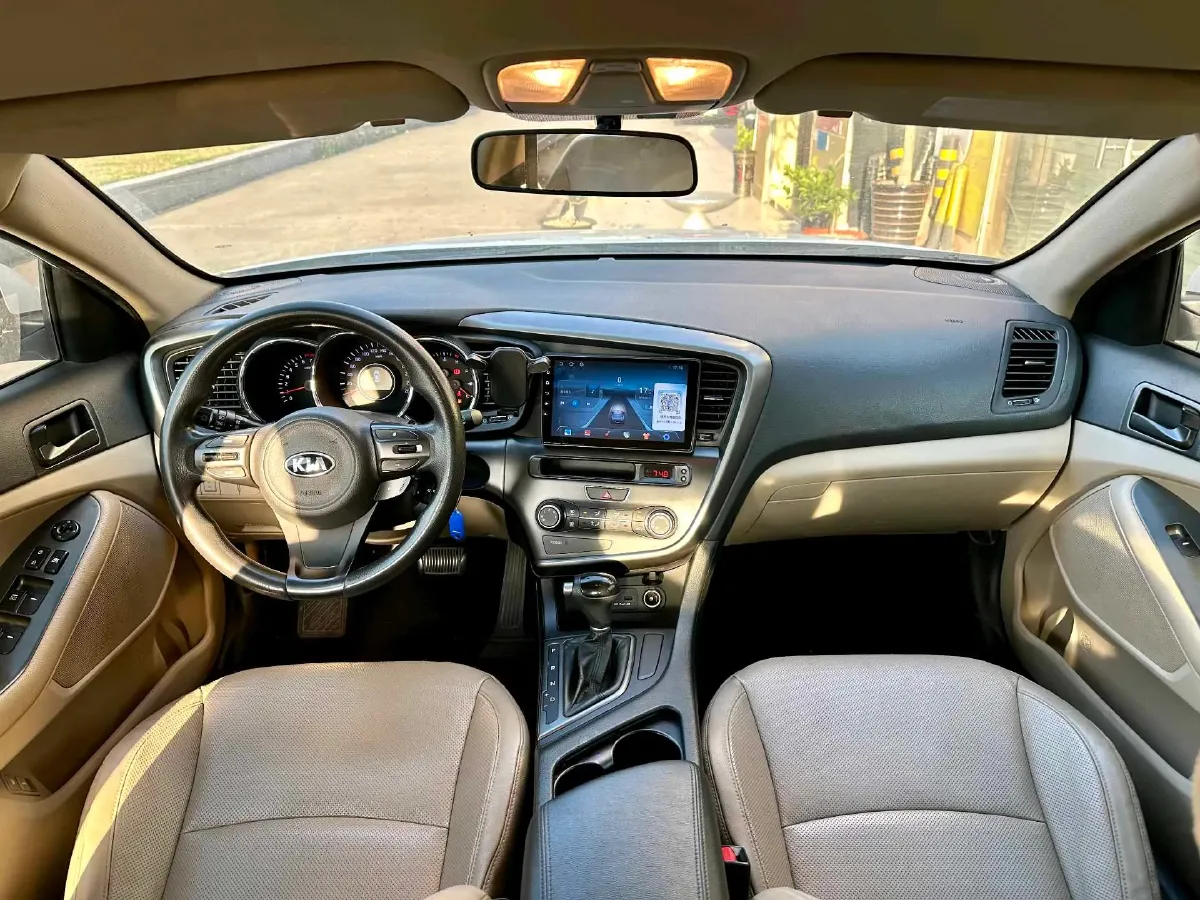 2015 Kia K5 2.0L 162HP L4 6AT,autocango,china used car exporter,china ev exporter,chinese used car exporter,chinese used ev exporter