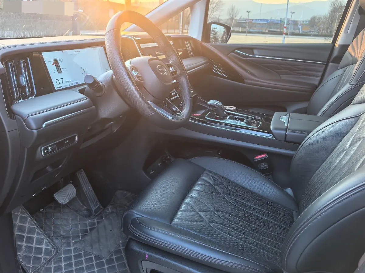 2024 GAC Trumpchi M8 2.0T 252HP L4 8AT,autocango,china used car exporter,china ev exporter,chinese used car exporter,chinese used ev exporter