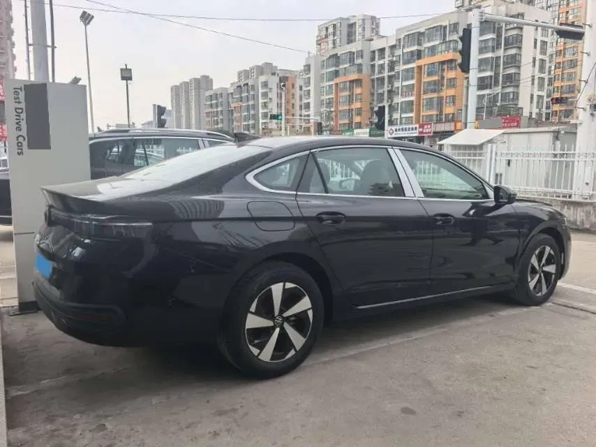 2024 Volkswagen Magotan 1.5T 160HP L4 7DCT,autocango,china used car exporter,china ev exporter,chinese used car exporter,chinese used ev exporter