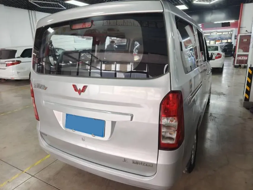 2016 WuLing RongGuang V 1.5L 112HP L4 5MT,autocango,china used car exporter,china ev exporter,chinese used car exporter,chinese used ev exporter