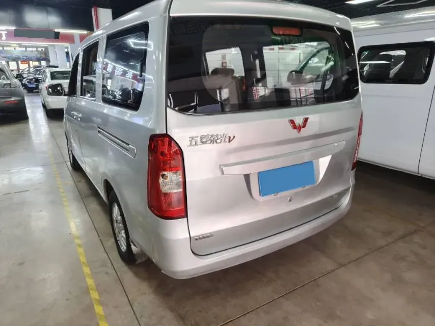 2016 WuLing RongGuang V 1.5L 112HP L4 5MT,autocango,china used car exporter,china ev exporter,chinese used car exporter,chinese used ev exporter