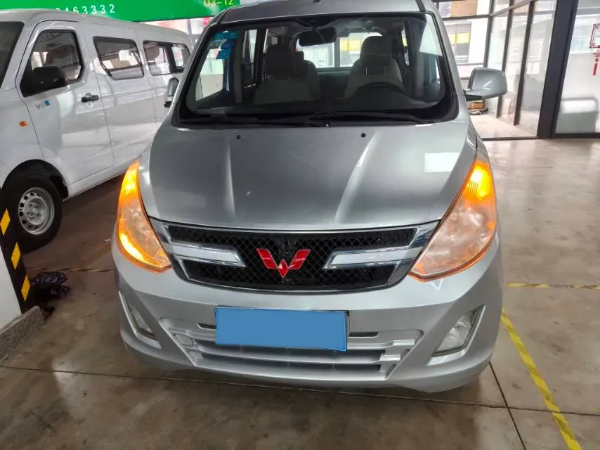 2016 WuLing RongGuang V 1.5L 112HP L4 5MT,autocango,china used car exporter,china ev exporter,chinese used car exporter,chinese used ev exporter