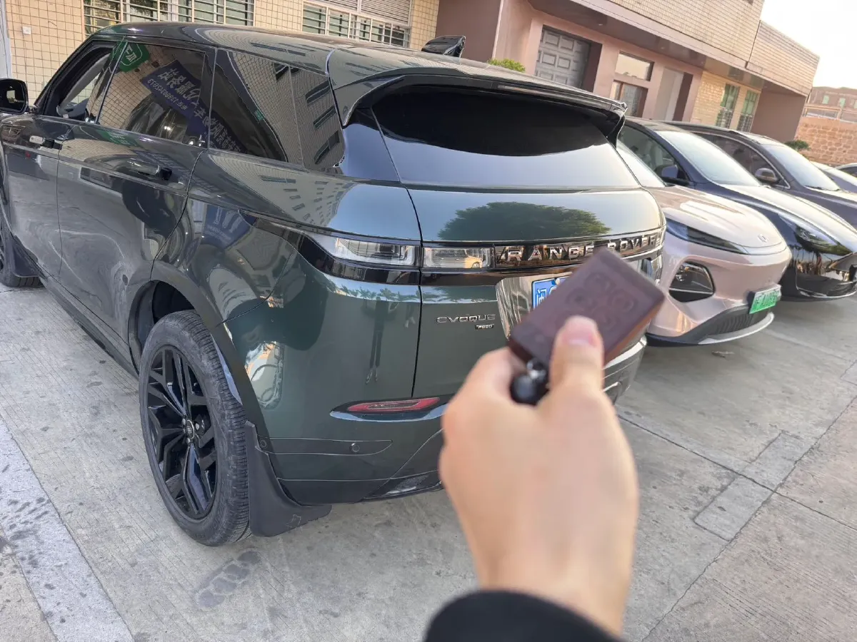 2023 Land Rover Range Rover Evoque 2.0T 249HP L4 9AT,autocango,china used car exporter,china ev exporter,chinese used car exporter,chinese used ev exporter
