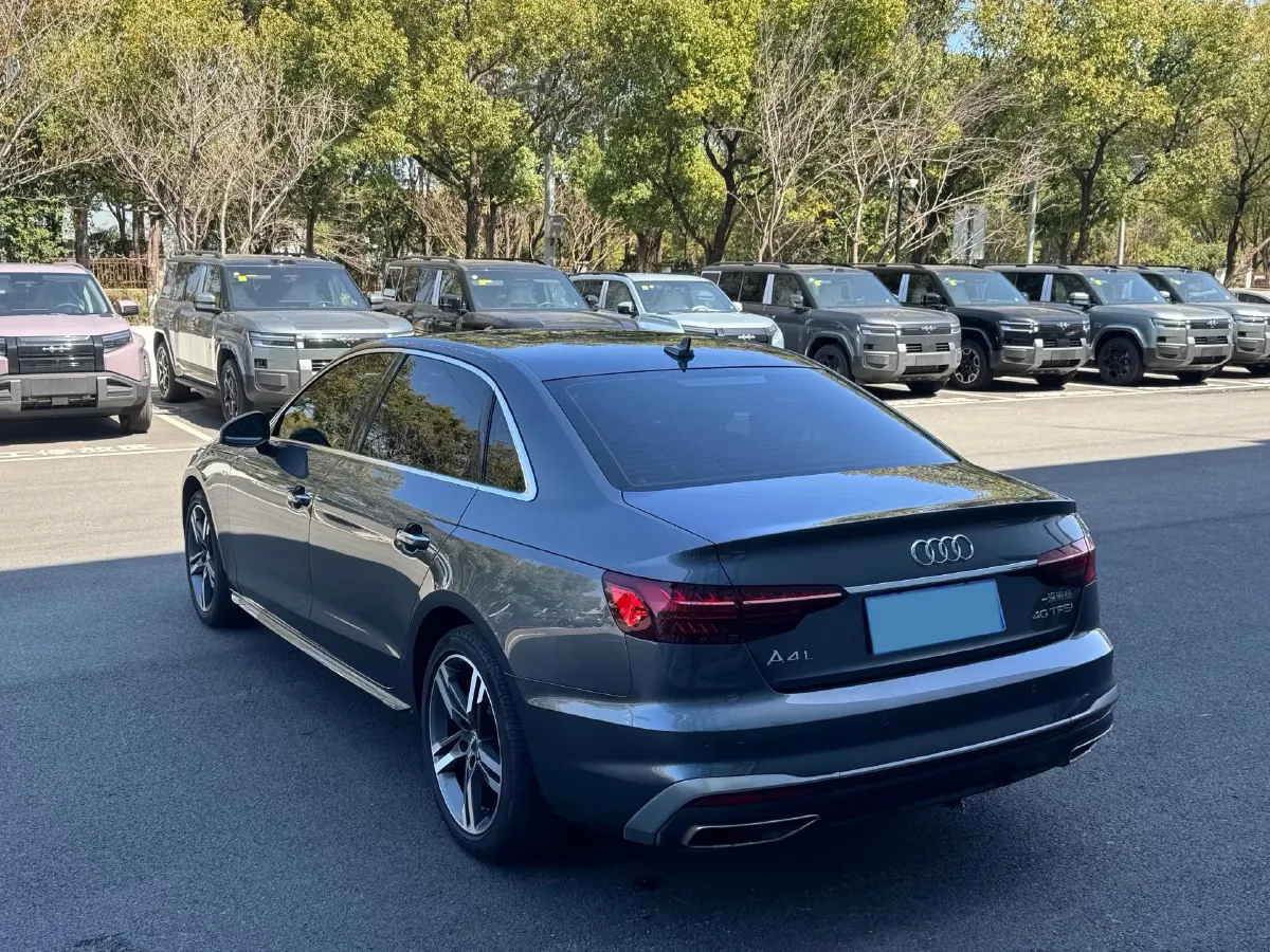 2020 Audi A4L 2.0T 190HP L4 7DCT,autocango,china used car exporter,china ev exporter,chinese used car exporter,chinese used ev exporter