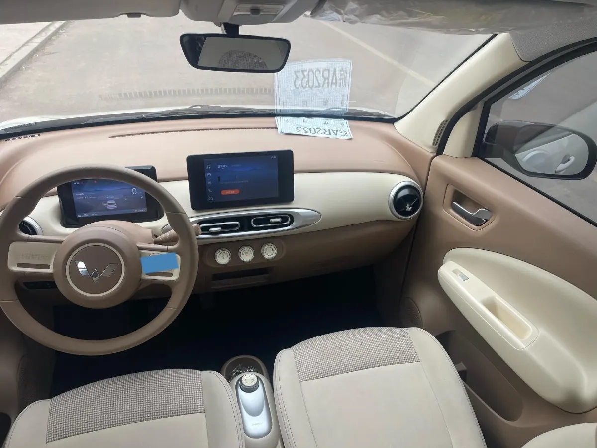 2025 WuLing HongGuang MINI EV BEV 16.2KWH,autocango,china used car exporter,china ev exporter,chinese used car exporter,chinese used ev exporter