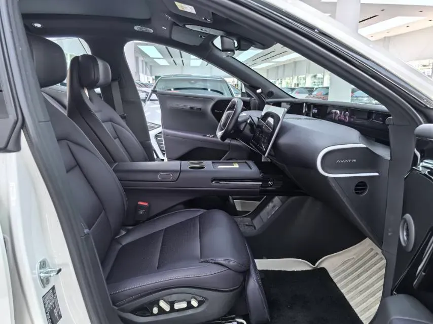 2026 Avatr 07 1.5T 156HP L4 REEV,autocango,china used car exporter,china ev exporter,chinese used car exporter,chinese used ev exporter