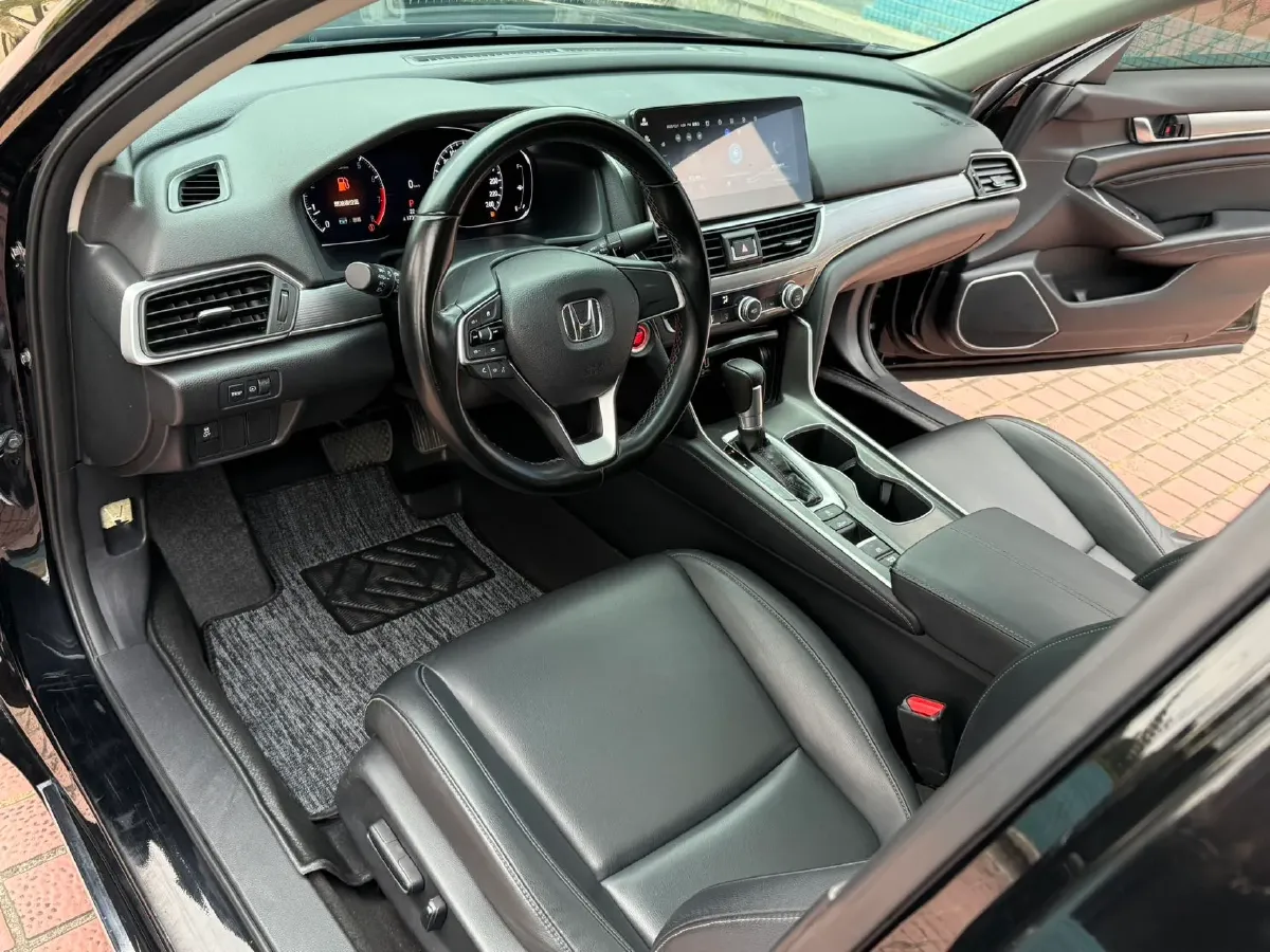 2022 Honda Accord 1.5T 194HP L4 CVT,autocango,china used car exporter,china ev exporter,chinese used car exporter,chinese used ev exporter