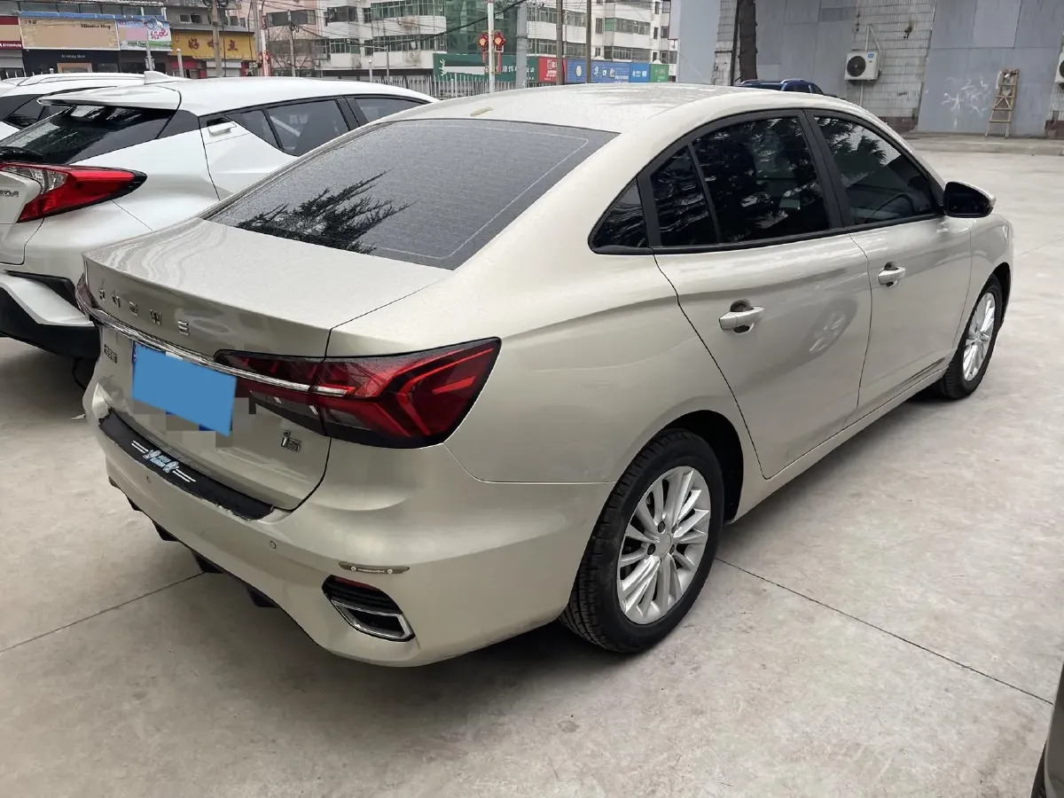 2020 Roewe i5 1.5L 120HP L4 CVT,autocango,china used car exporter,china ev exporter,chinese used car exporter,chinese used ev exporter