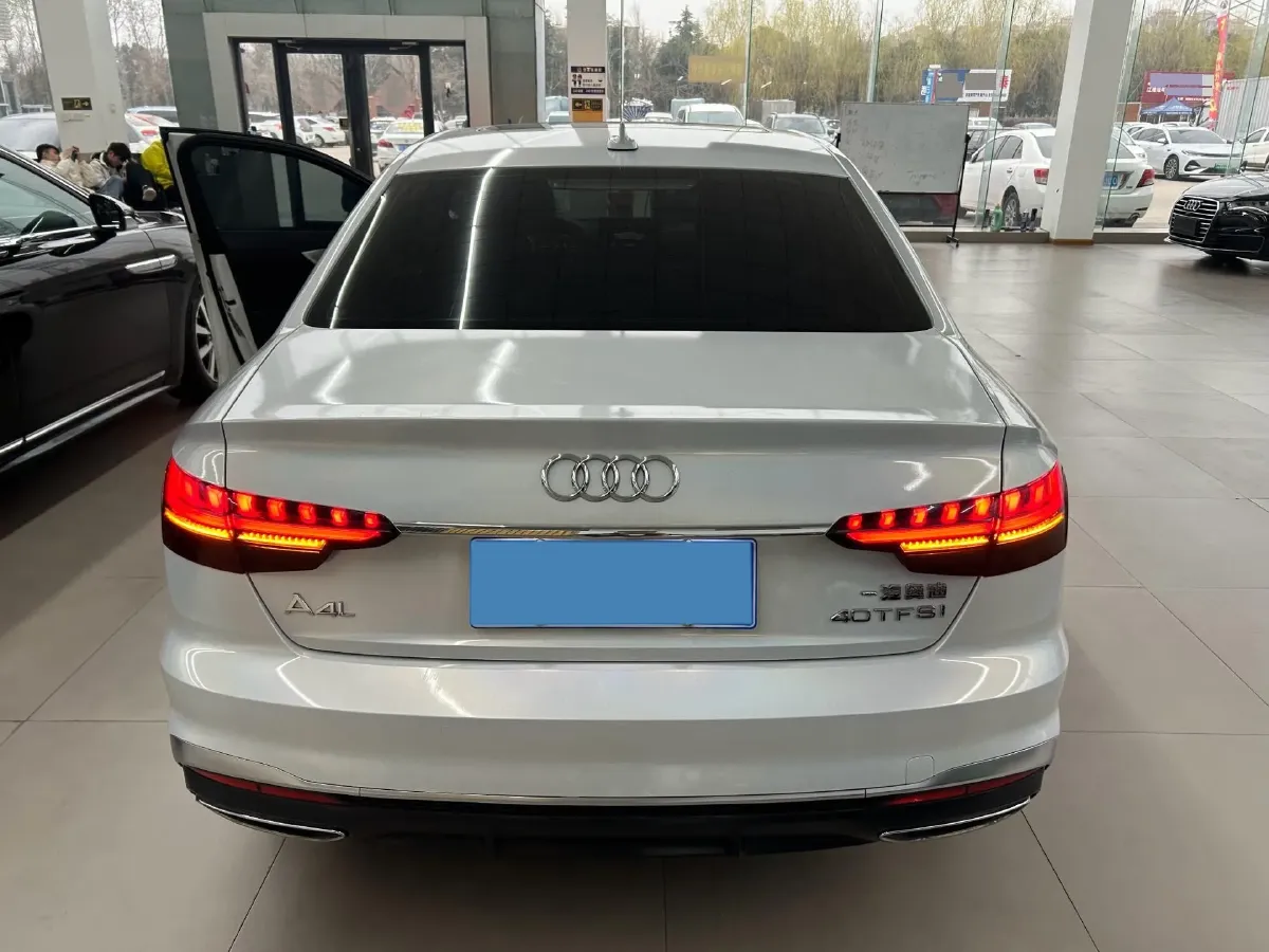 2020 Audi A4L 2.0T 190HP L4 7DCT,autocango,china used car exporter,china ev exporter,chinese used car exporter,chinese used ev exporter