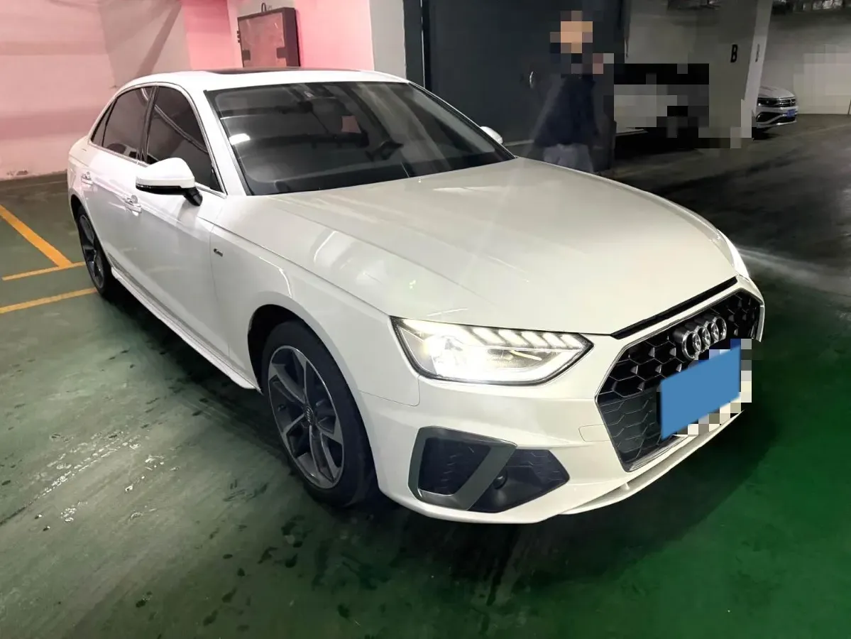 2020 Audi A4L 2.0T 190HP L4 7DCT,autocango,china used car exporter,china ev exporter,chinese used car exporter,chinese used ev exporter