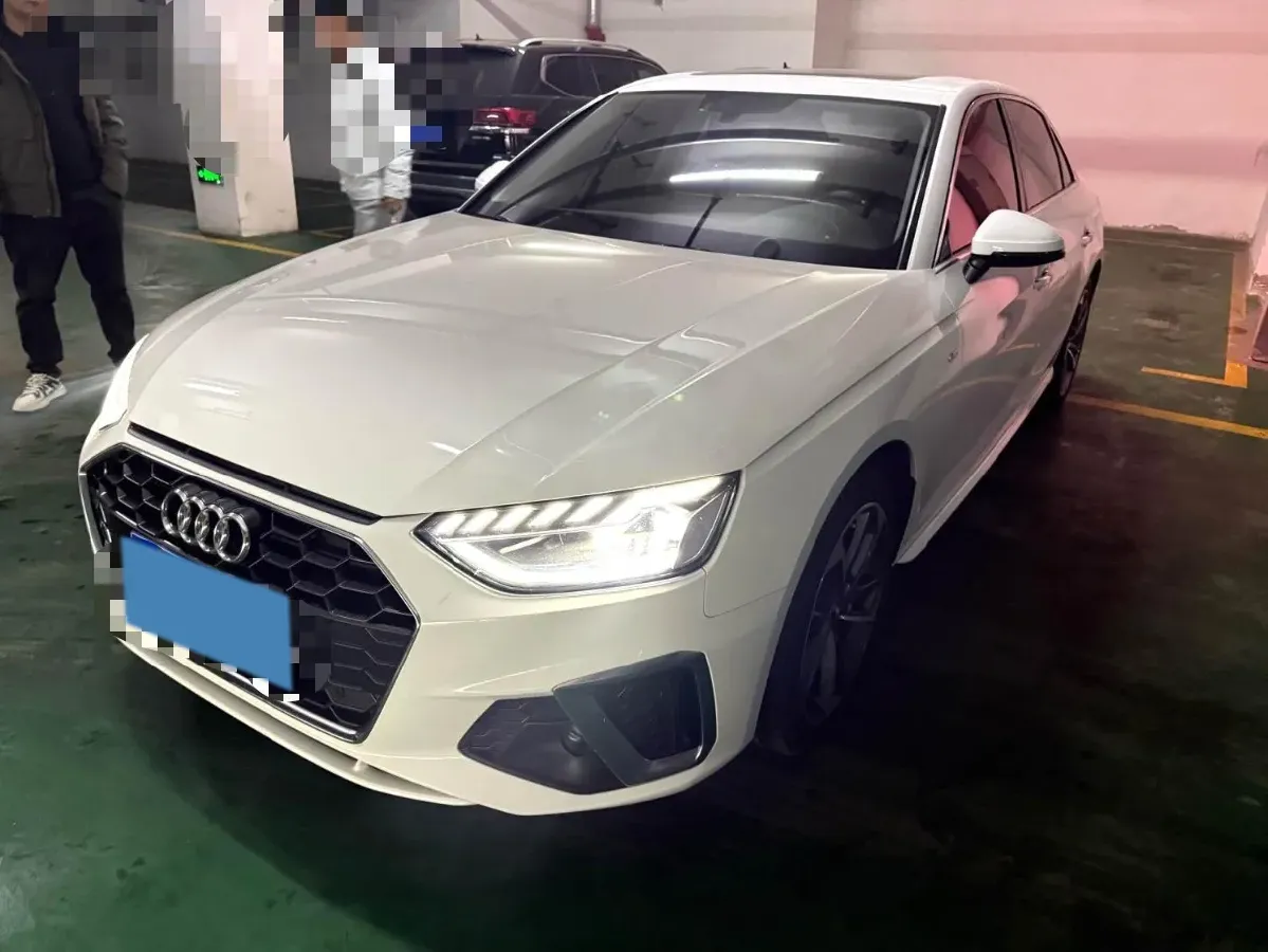 2020 Audi A4L 2.0T 190HP L4 7DCT,autocango,china used car exporter,china ev exporter,chinese used car exporter,chinese used ev exporter