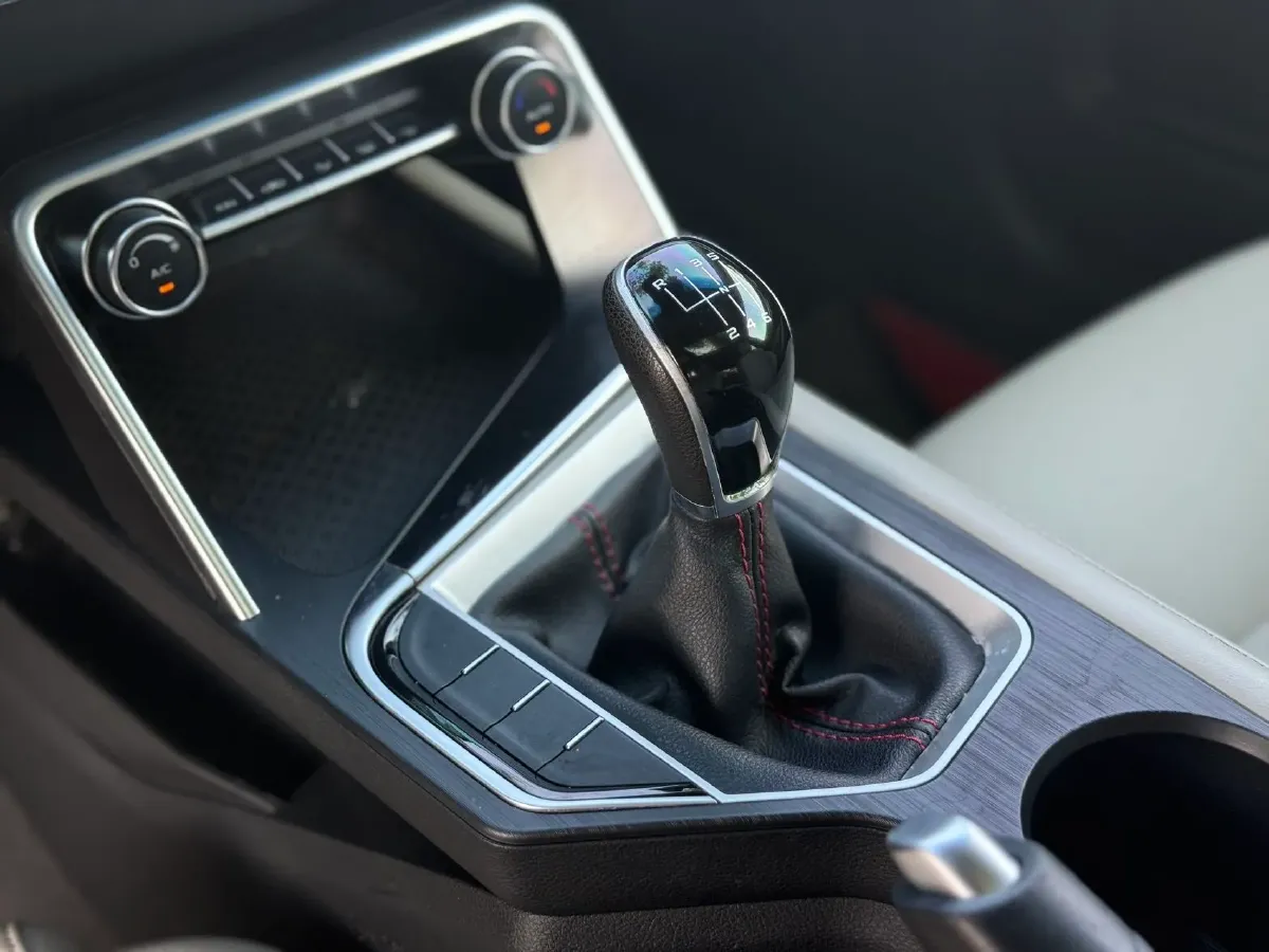 2018 Geely Binray 1.4T 133HP L4 6MT,autocango,china used car exporter,china ev exporter,chinese used car exporter,chinese used ev exporter