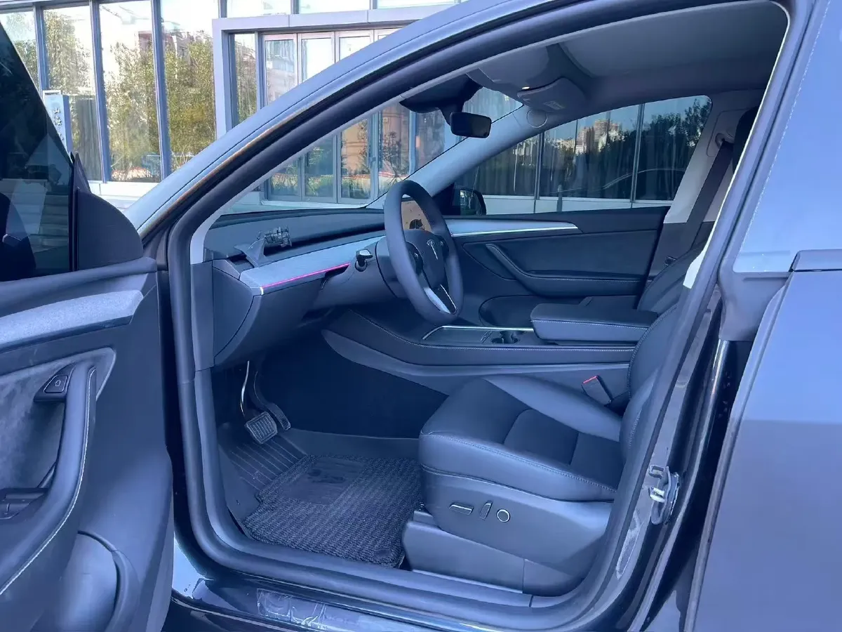 2024 Iveco OuSheng BEV 77.28KWH,autocango,china used car exporter,china ev exporter,chinese used car exporter,chinese used ev exporter