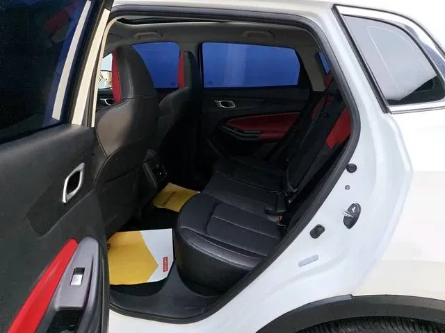 2022 ChangAn Oshan X7 Plus 1.5T 188HP L4 7DCT,autocango,china used car exporter,china ev exporter,chinese used car exporter,chinese used ev exporter