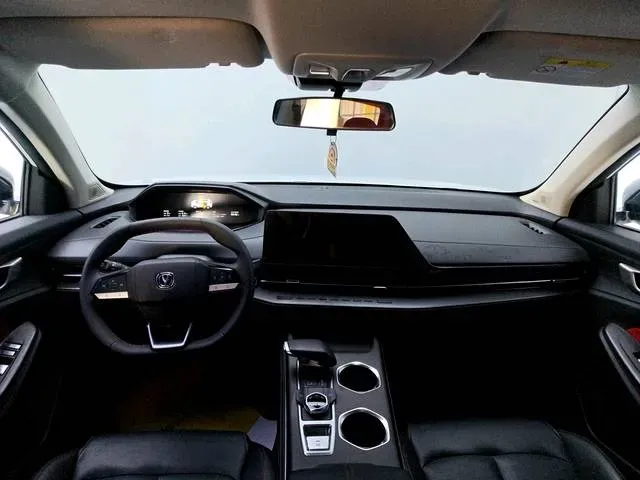 2022 ChangAn Oshan X7 Plus 1.5T 188HP L4 7DCT,autocango,china used car exporter,china ev exporter,chinese used car exporter,chinese used ev exporter