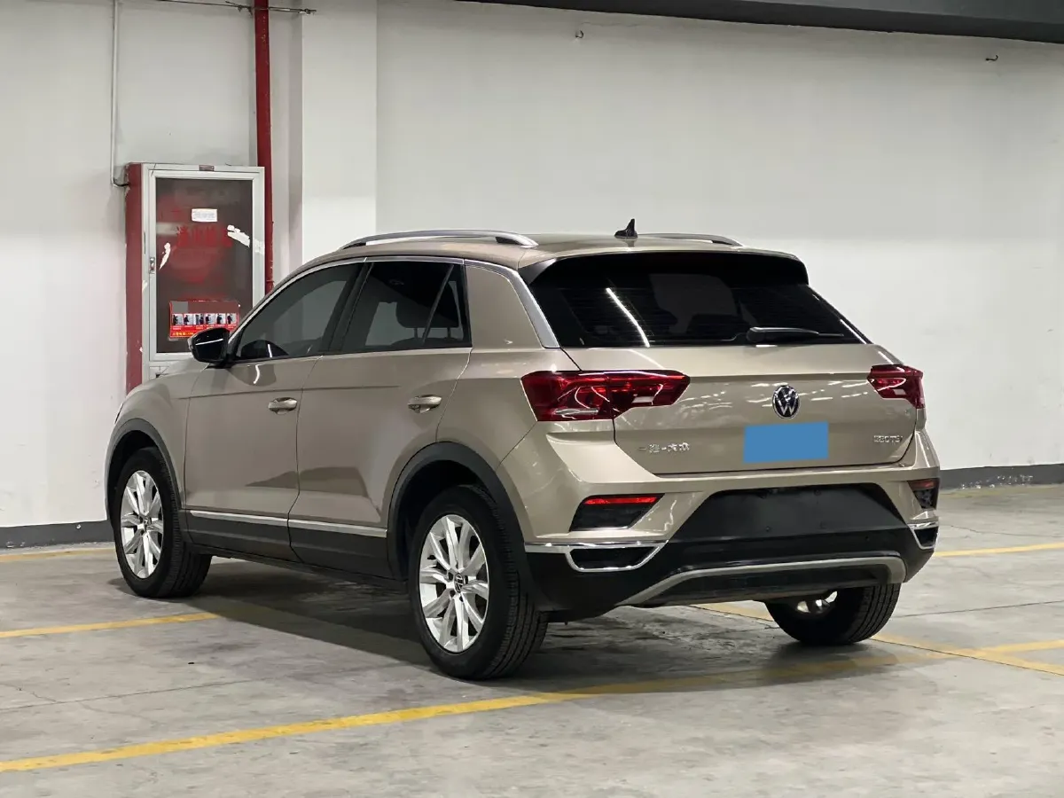 2022 Volkswagen T-Roc 1.4T 150HP L4 7DCT,autocango,china used car exporter,china ev exporter,chinese used car exporter,chinese used ev exporter
