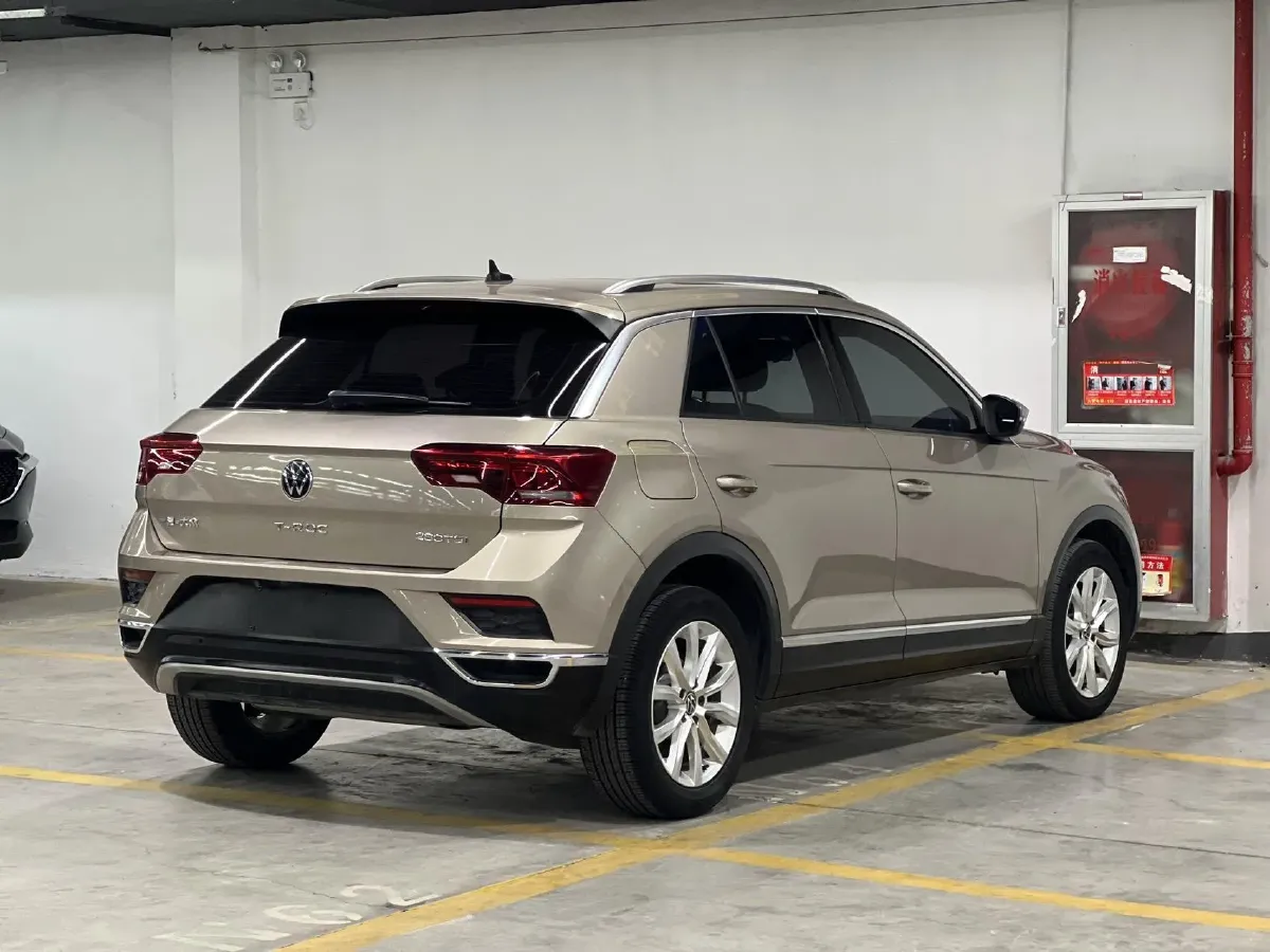 2022 Volkswagen T-Roc 1.4T 150HP L4 7DCT,autocango,china used car exporter,china ev exporter,chinese used car exporter,chinese used ev exporter