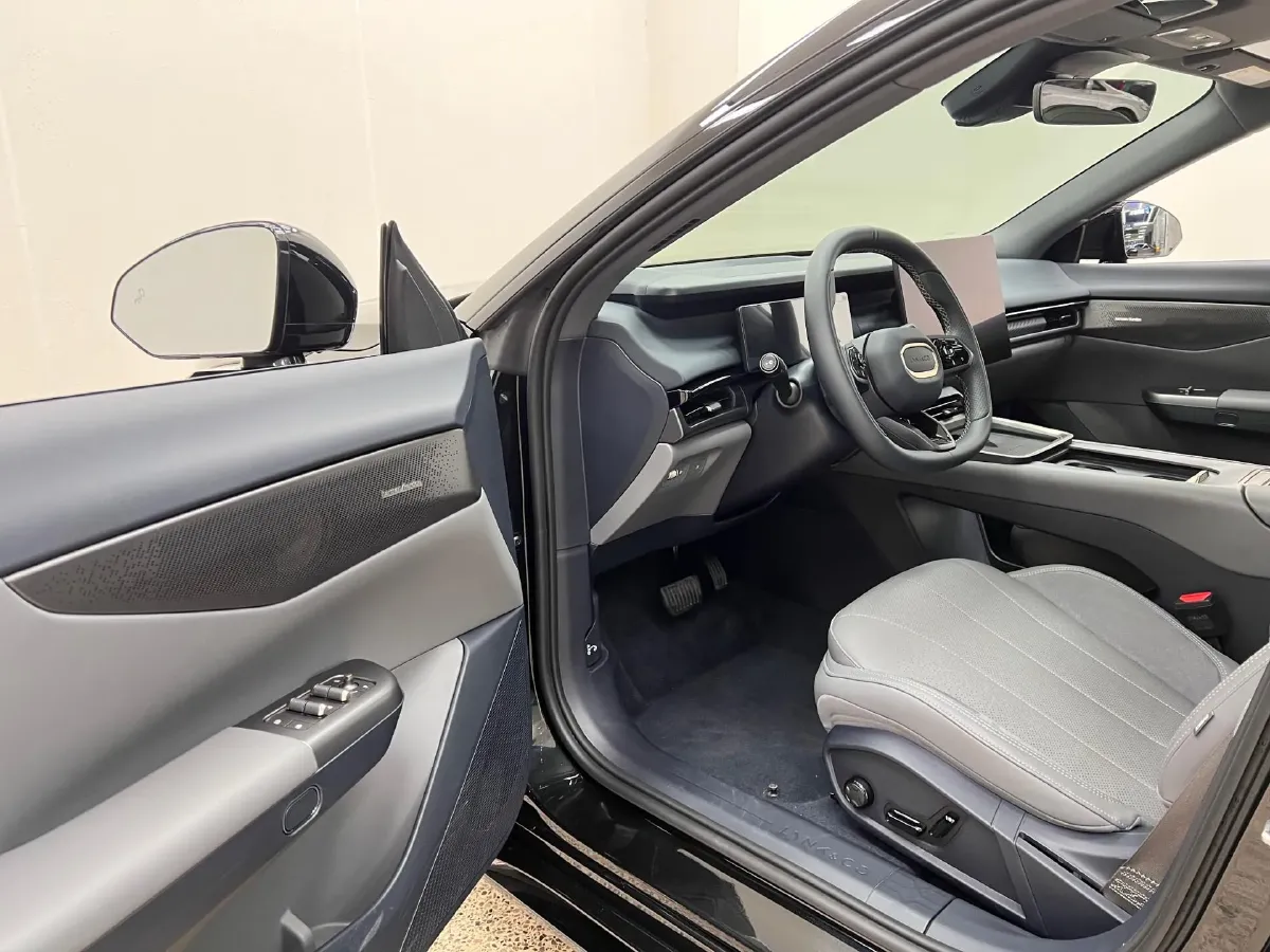 2024 LYNK&CO 07 EM-P 1.5T 163HP L4 3DHT PHEV 18.99KWH,autocango,china used car exporter,china ev exporter,chinese used car exporter,chinese used ev exporter