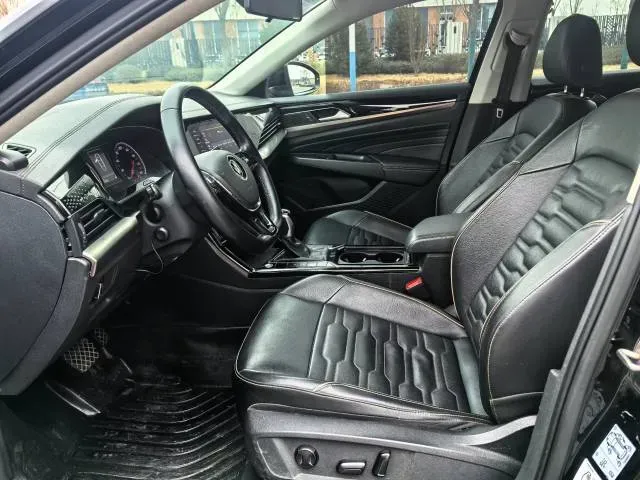 2020 Volkswagen Passat 2.0T 186HP L4 7DCT,autocango,china used car exporter,china ev exporter,chinese used car exporter,chinese used ev exporter