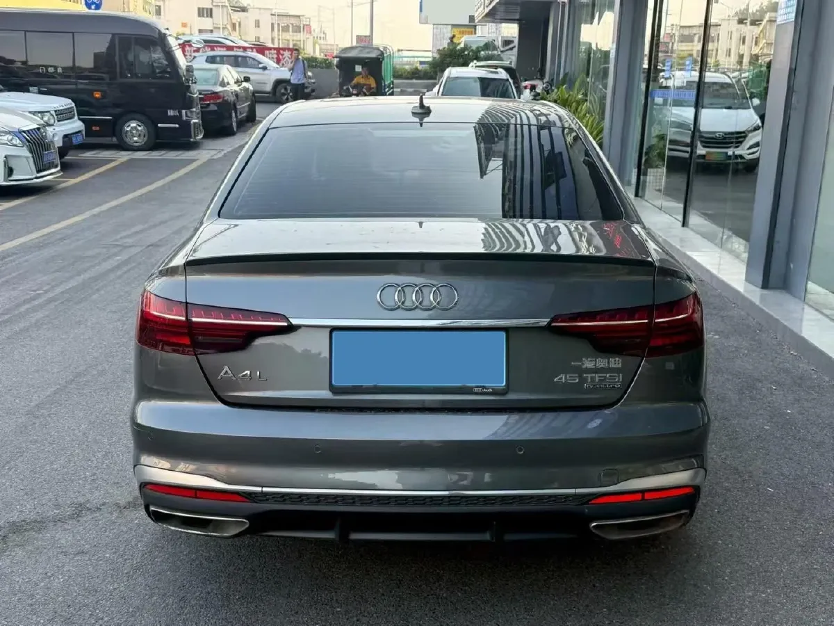 2020 Audi A4L 2.0T 252HP L4 7DCT,autocango,china used car exporter,china ev exporter,chinese used car exporter,chinese used ev exporter