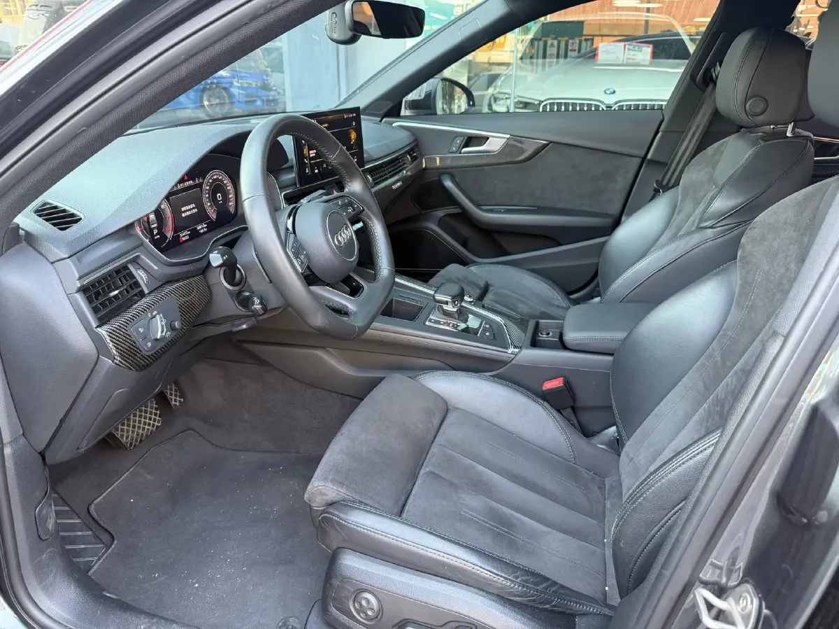 2020 Audi A4L 2.0T 252HP L4 7DCT,autocango,china used car exporter,china ev exporter,chinese used car exporter,chinese used ev exporter
