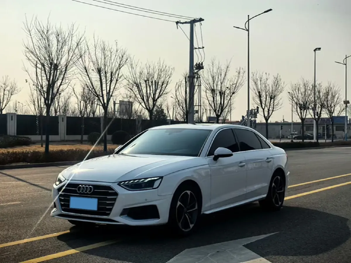 2020 Audi A4L 2.0T 190HP L4 7DCT,autocango,china used car exporter,china ev exporter,chinese used car exporter,chinese used ev exporter