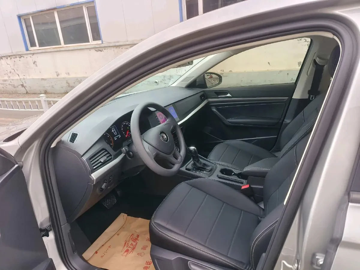 2019 Volkswagen T-Cross 1.5L 113HP L4 6AT,autocango,china used car exporter,china ev exporter,chinese used car exporter,chinese used ev exporter