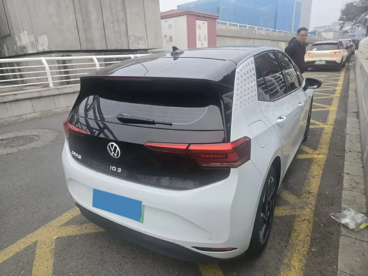 2023 Volkswagen ID.3 BEV 52.8KWH,autocango,china used car exporter,china ev exporter,chinese used car exporter,chinese used ev exporter
