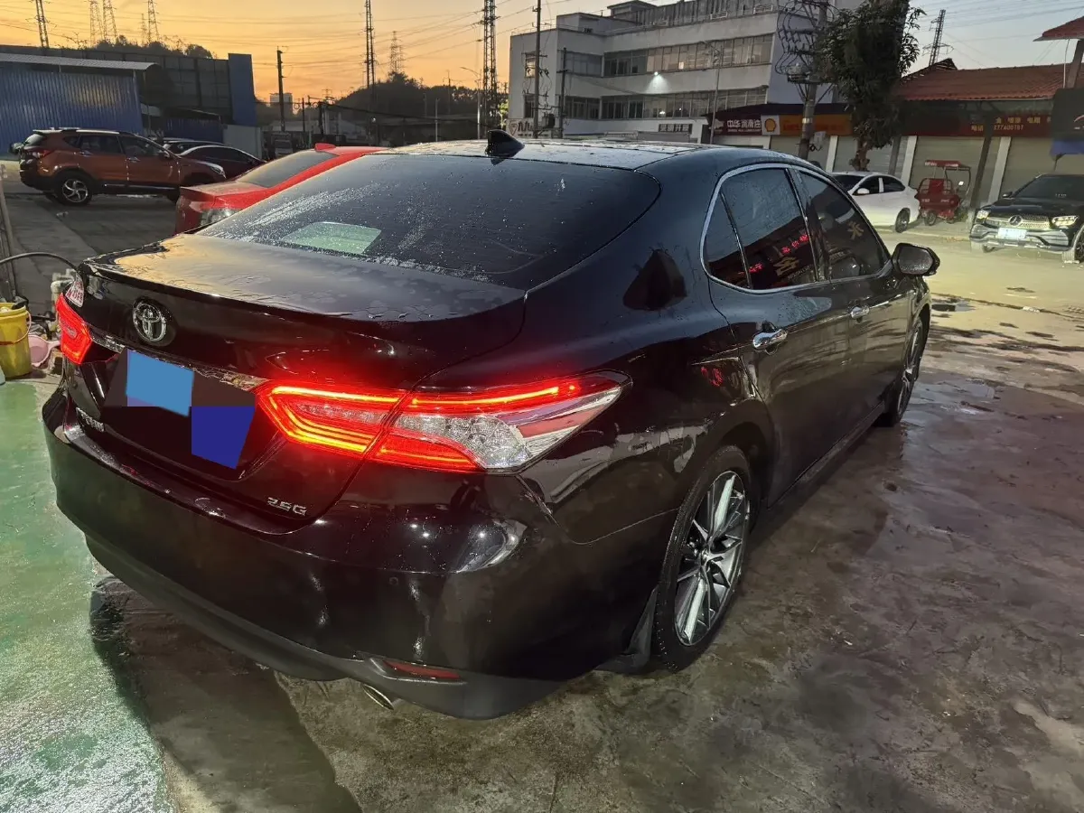2021 Toyota Camry 2.5L 209HP L4 8AT,autocango,china used car exporter,china ev exporter,chinese used car exporter,chinese used ev exporter