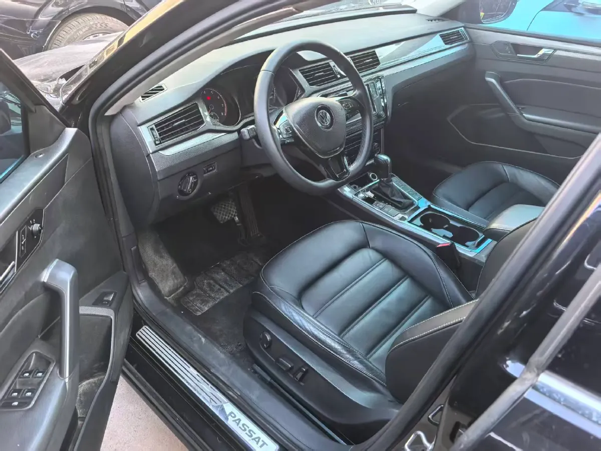 2017 Volkswagen Passat 1.4T 150HP L4 7DCT,autocango,china used car exporter,china ev exporter,chinese used car exporter,chinese used ev exporter