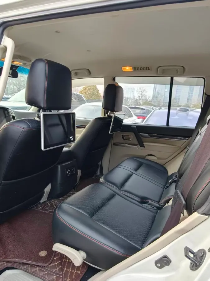 2017 Honda Jade 1.8L 141HP L4 5AT,autocango,china used car exporter,china ev exporter,chinese used car exporter,chinese used ev exporter