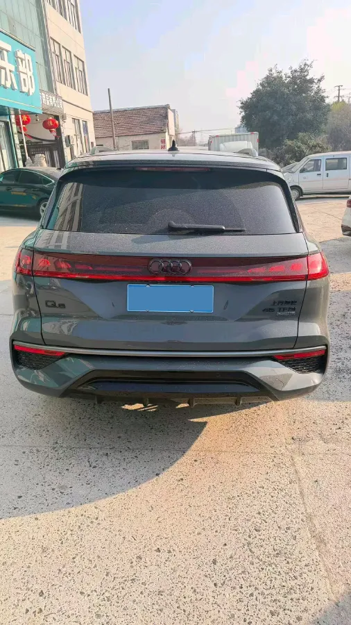 2024 Audi Q6 2.0T 265HP L4 7DCT,autocango,china used car exporter,china ev exporter,chinese used car exporter,chinese used ev exporter