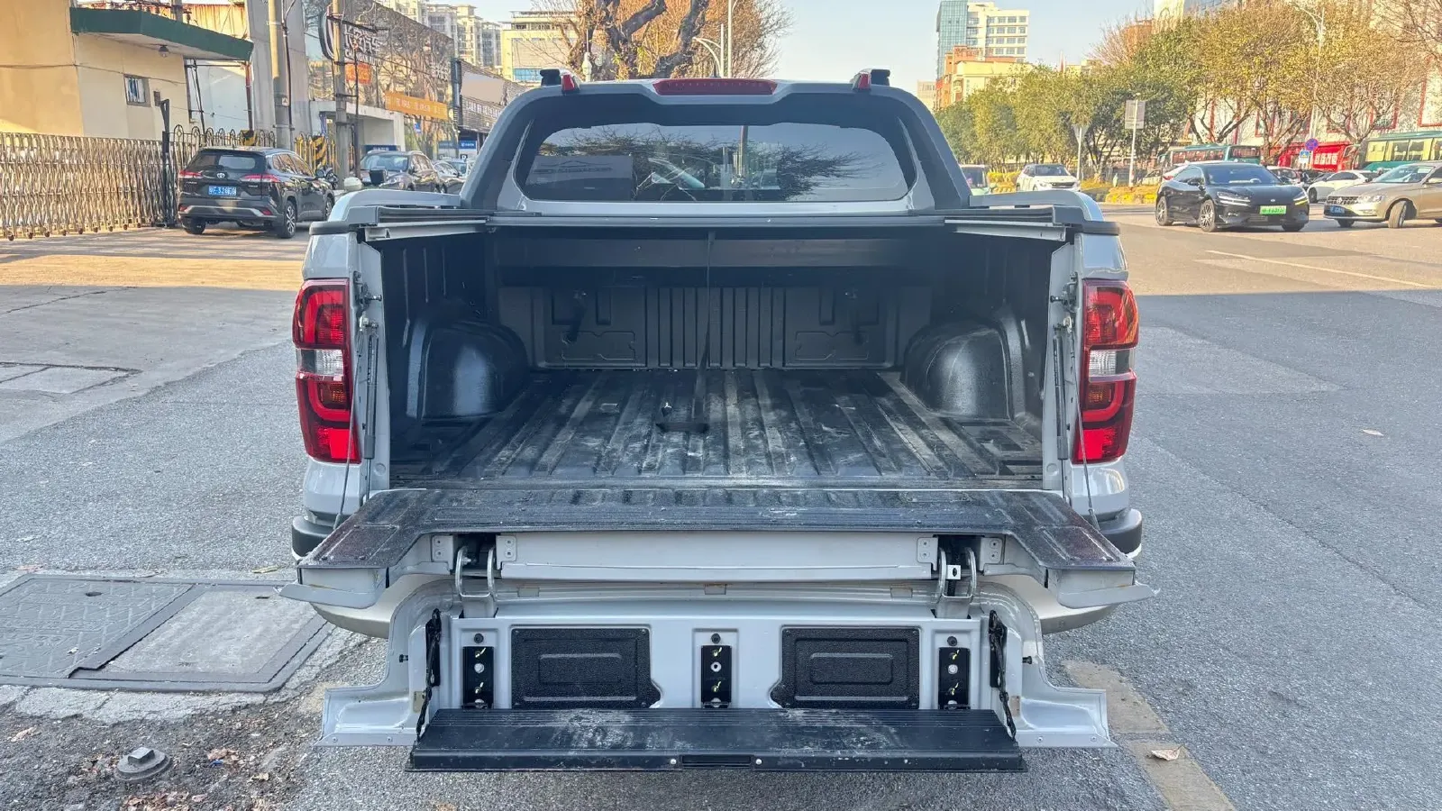 2024 ChangAn Hunter 2.0T 190HP L4 REEV 31.18KWH,autocango,china used car exporter,china ev exporter,chinese used car exporter,chinese used ev exporter