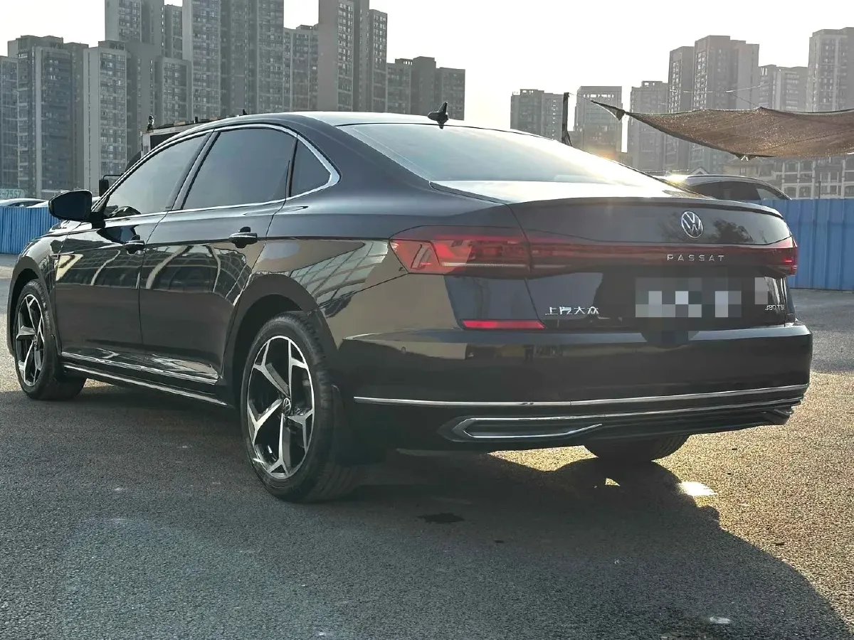 2024 Volkswagen Passat 2.0T 220HP L4 7DCT,autocango,china used car exporter,china ev exporter,chinese used car exporter,chinese used ev exporter
