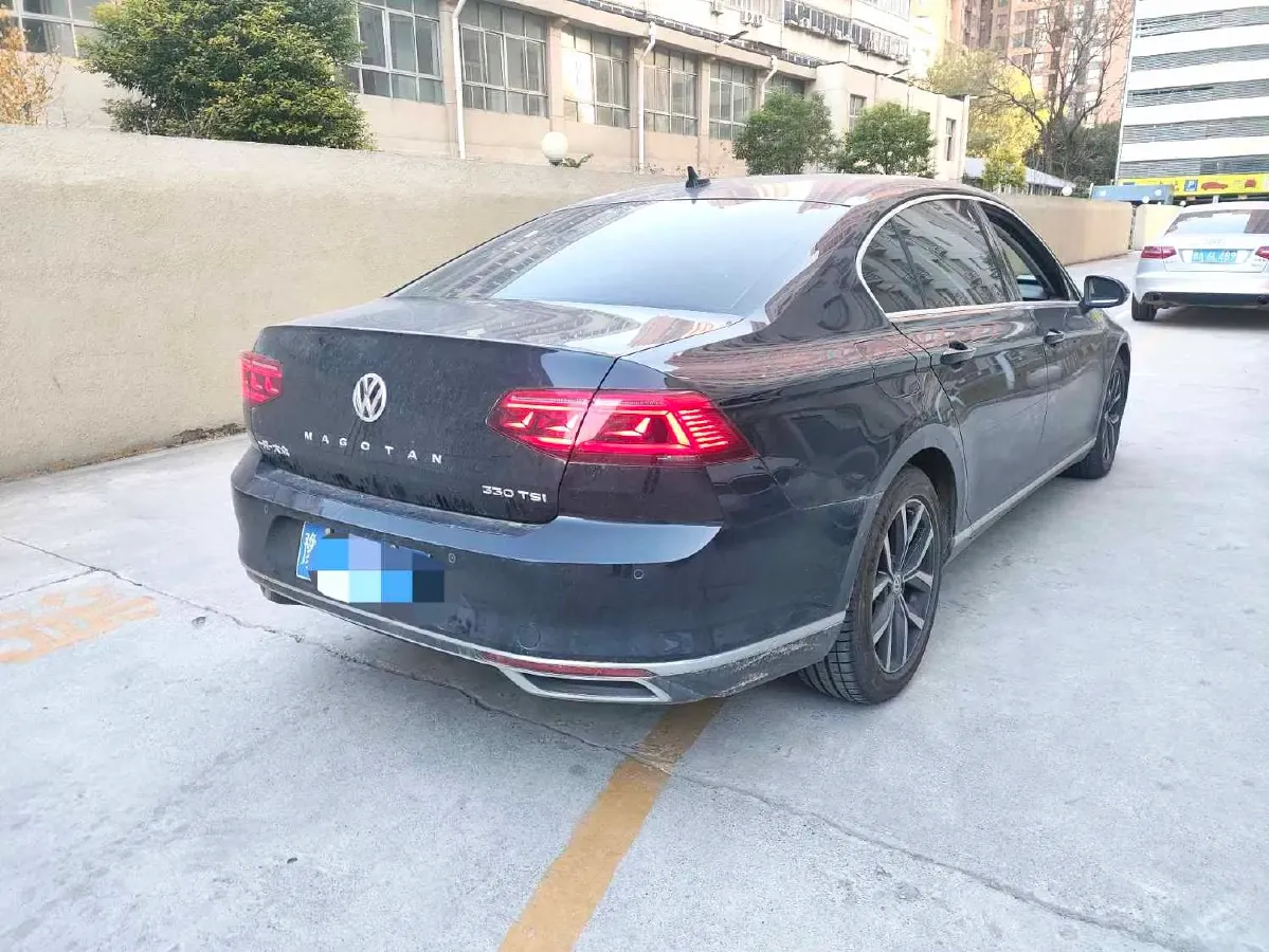 2020 Volkswagen Magotan 2.0T 186HP L4 7DCT,autocango,china used car exporter,china ev exporter,chinese used car exporter,chinese used ev exporter