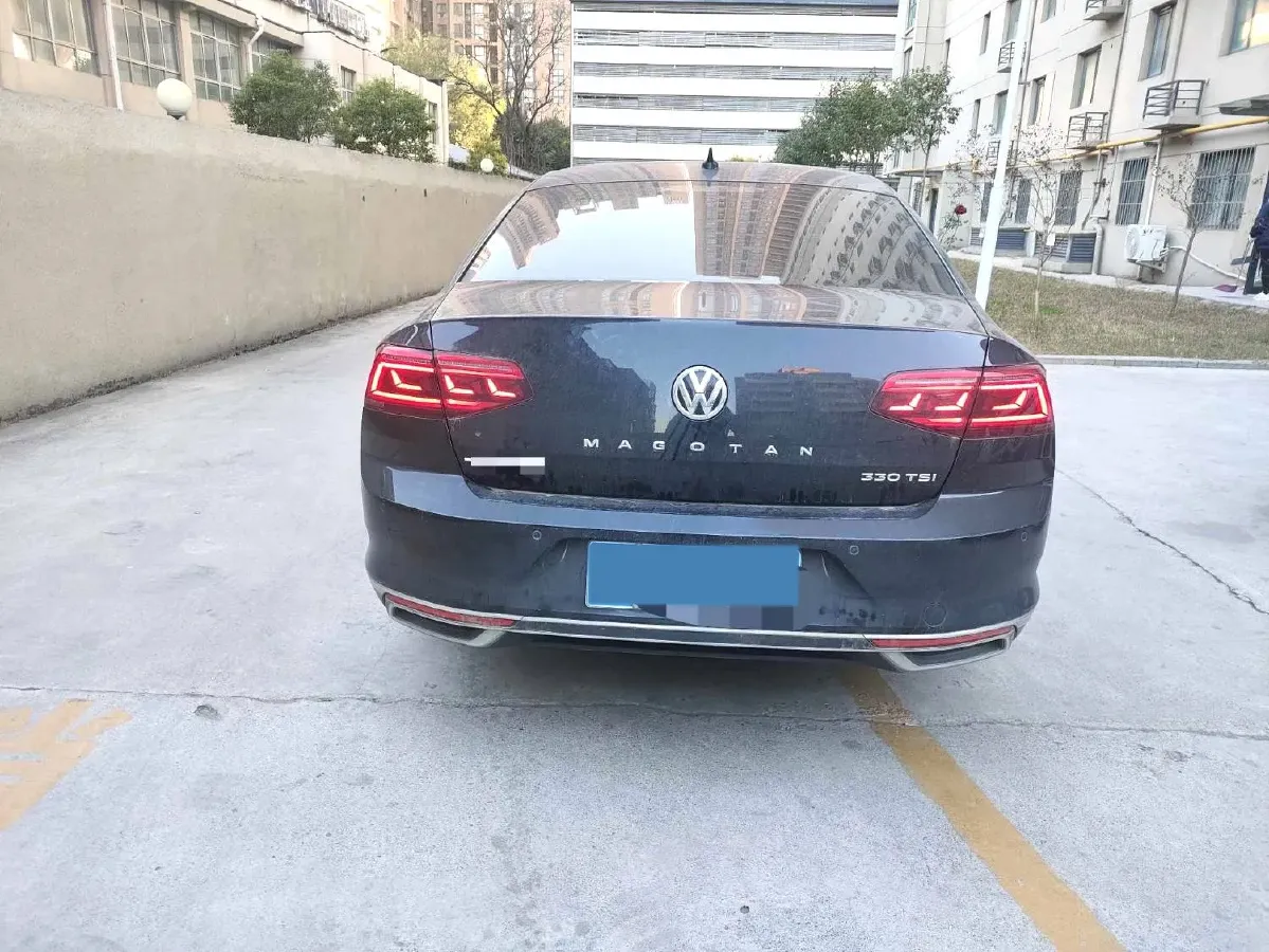 2020 Volkswagen Magotan 2.0T 186HP L4 7DCT,autocango,china used car exporter,china ev exporter,chinese used car exporter,chinese used ev exporter