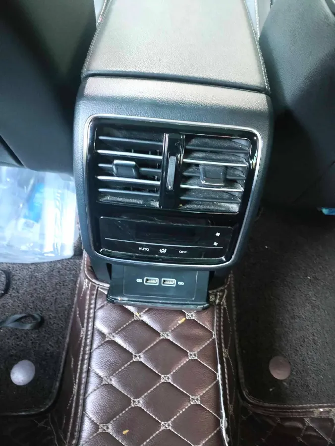 2020 Volkswagen Magotan 2.0T 186HP L4 7DCT,autocango,china used car exporter,china ev exporter,chinese used car exporter,chinese used ev exporter