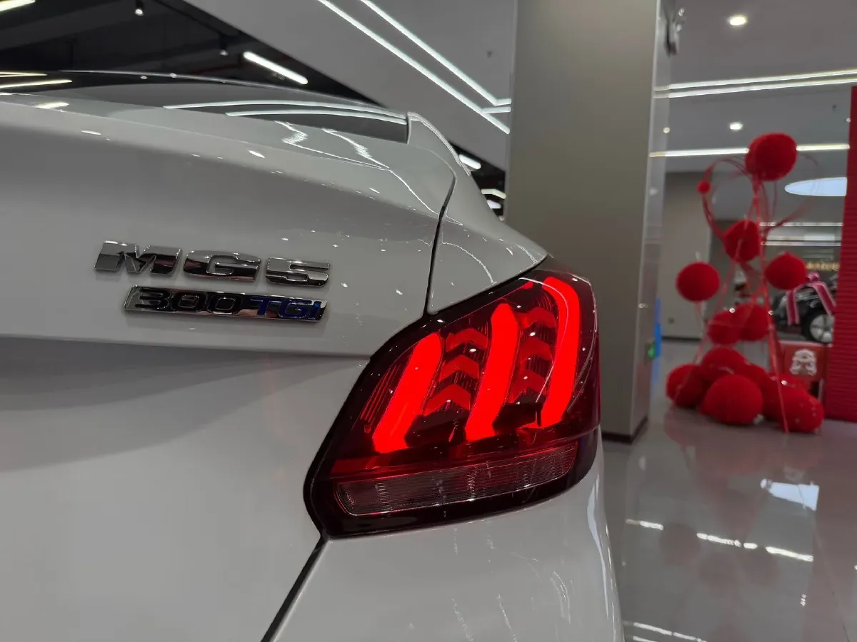 2022 MG 5 1.5T 173HP L4 7DCT,autocango,china used car exporter,china ev exporter,chinese used car exporter,chinese used ev exporter