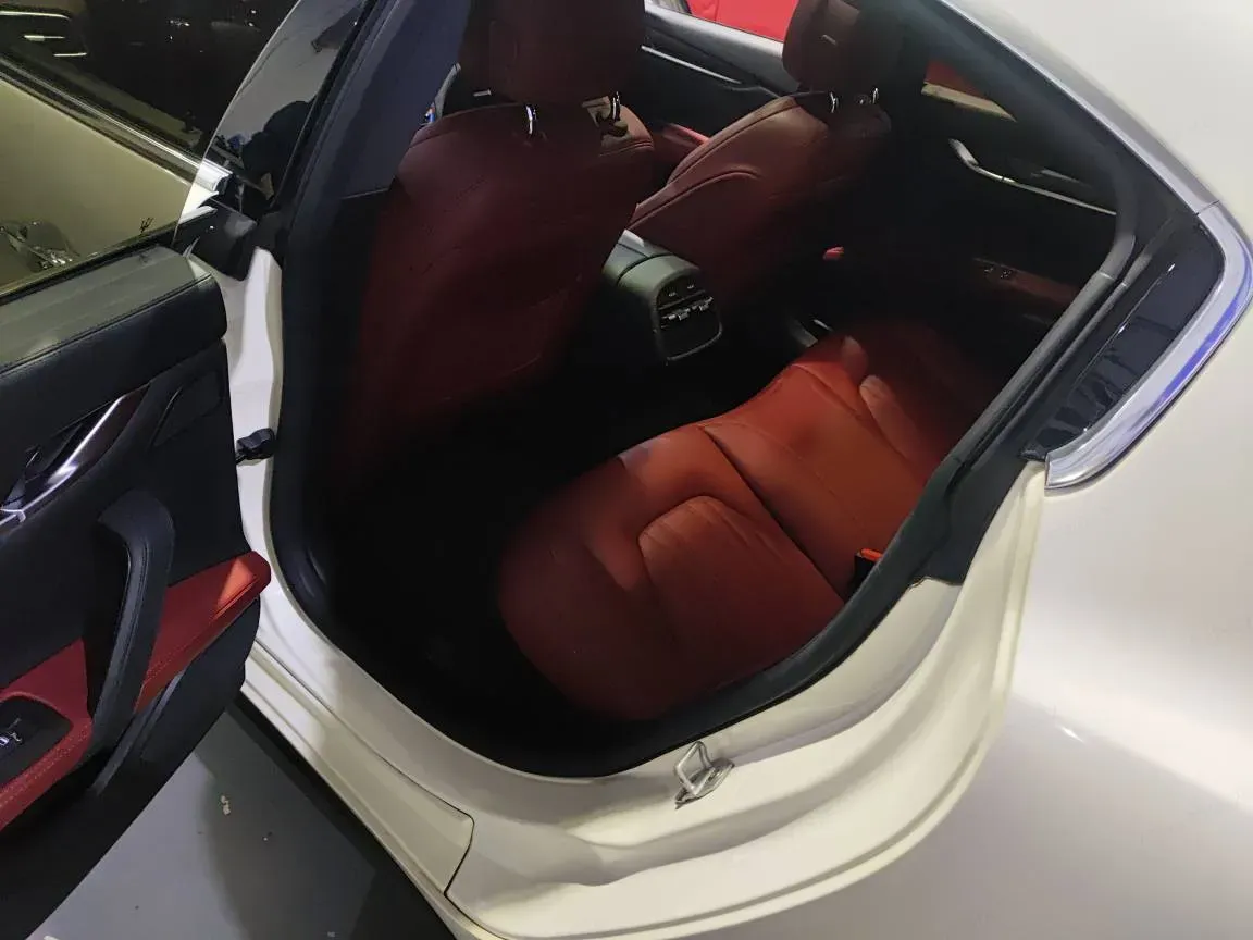 2018 Maserati Ghibli 3.0T 350HP V6 8AT,autocango,china used car exporter,china ev exporter,chinese used car exporter,chinese used ev exporter