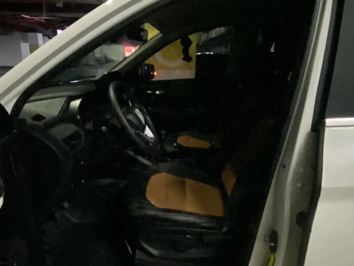 2019 WuLing HongGuang S3 1.5L 99HP L4 6MT,autocango,china used car exporter,china ev exporter,chinese used car exporter,chinese used ev exporter