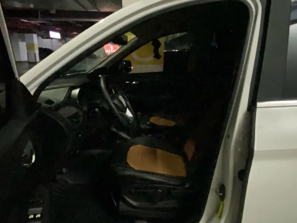 2019 WuLing HongGuang S3 1.5L 99HP L4 6MT,autocango,china used car exporter,china ev exporter,chinese used car exporter,chinese used ev exporter