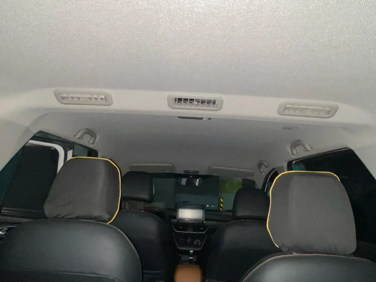 2019 WuLing HongGuang S3 1.5L 99HP L4 6MT,autocango,china used car exporter,china ev exporter,chinese used car exporter,chinese used ev exporter