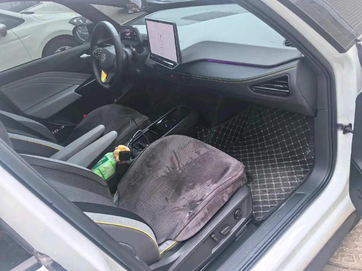 2025 Volkswagen ID.3 BEV 52.8KWH,autocango,china used car exporter,china ev exporter,chinese used car exporter,chinese used ev exporter