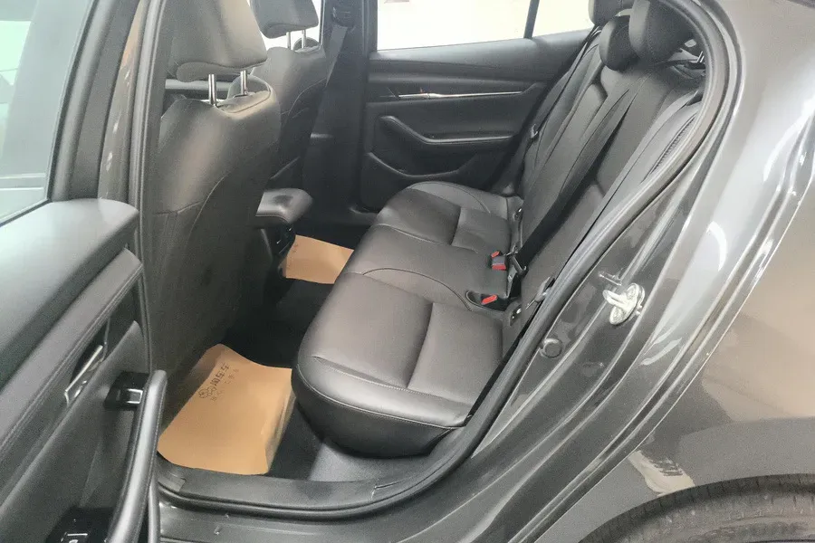 2023 Mazda 3 Axela 2.0L 158HP L4 6AT,autocango,china used car exporter,china ev exporter,chinese used car exporter,chinese used ev exporter