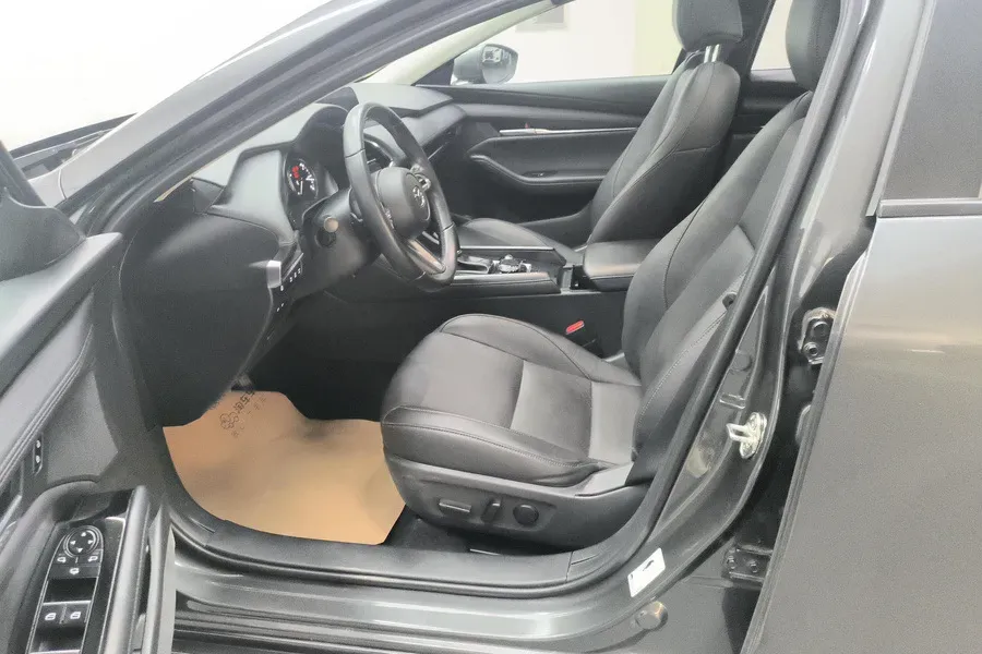 2023 Mazda 3 Axela 2.0L 158HP L4 6AT,autocango,china used car exporter,china ev exporter,chinese used car exporter,chinese used ev exporter
