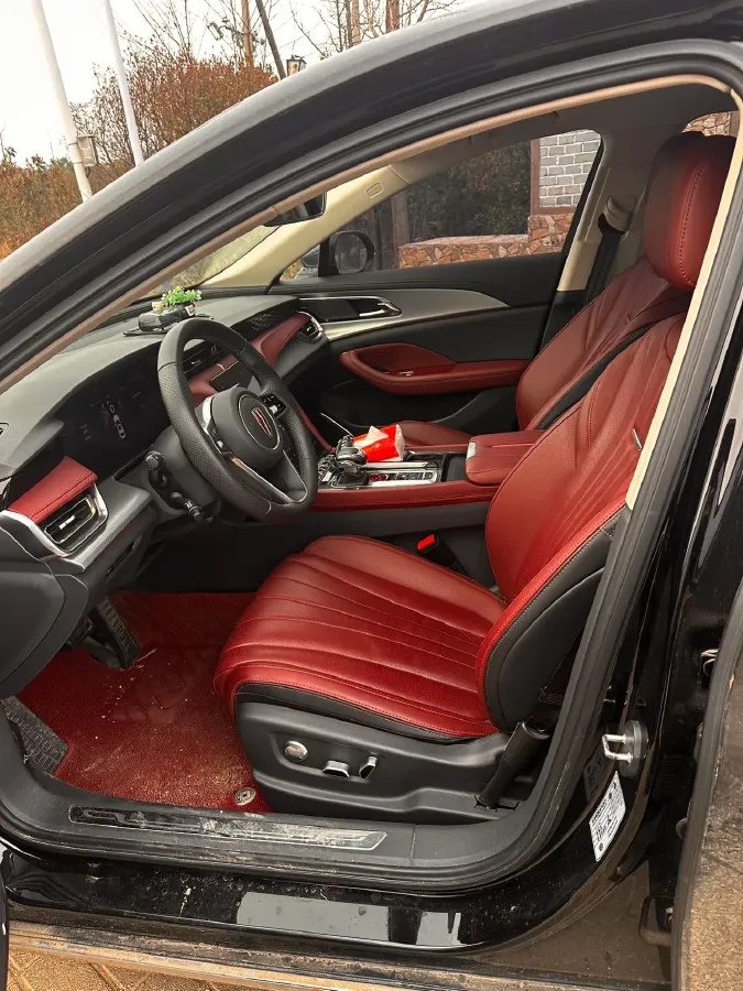 2023 HongQi H5 2.0T 224HP L4 8AT,autocango,china used car exporter,china ev exporter,chinese used car exporter,chinese used ev exporter