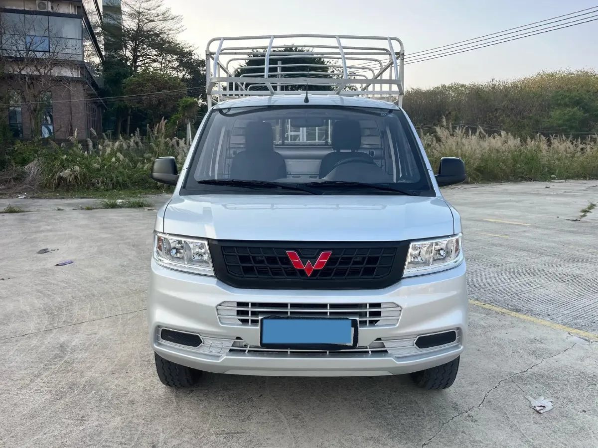 2019 WuLing RongGuang New Truck 1.5L 107HP L4 5MT,autocango,china used car exporter,china ev exporter,chinese used car exporter,chinese used ev exporter