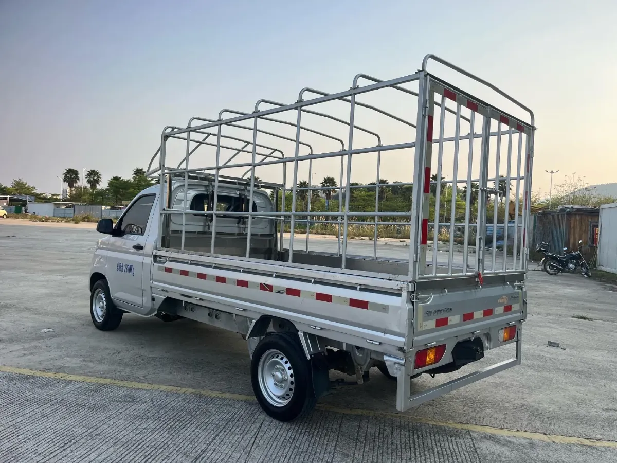 2019 WuLing RongGuang New Truck 1.5L 107HP L4 5MT,autocango,china used car exporter,china ev exporter,chinese used car exporter,chinese used ev exporter