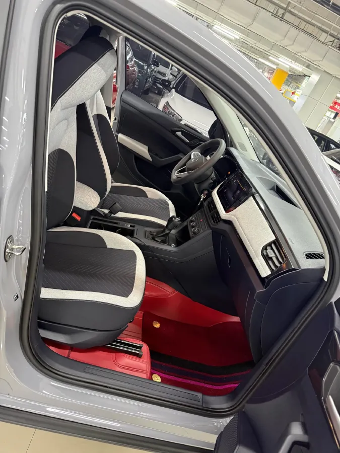 2025 Volkswagen Tharu 1.5L 110HP L4 6AT,autocango,china used car exporter,china ev exporter,chinese used car exporter,chinese used ev exporter