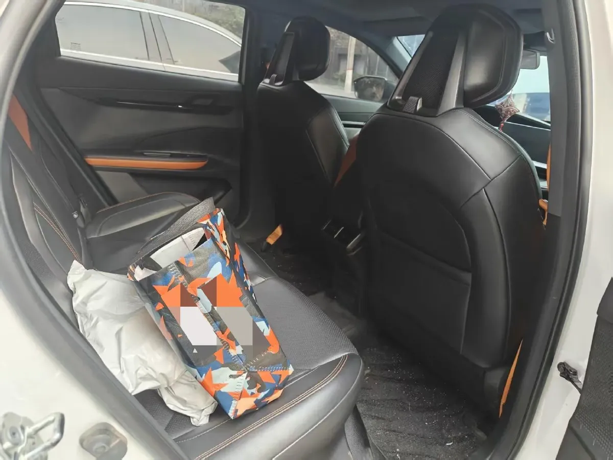 2022 ChangAn UNI-V 1.5T 188HP L4 7DCT,autocango,china used car exporter,china ev exporter,chinese used car exporter,chinese used ev exporter